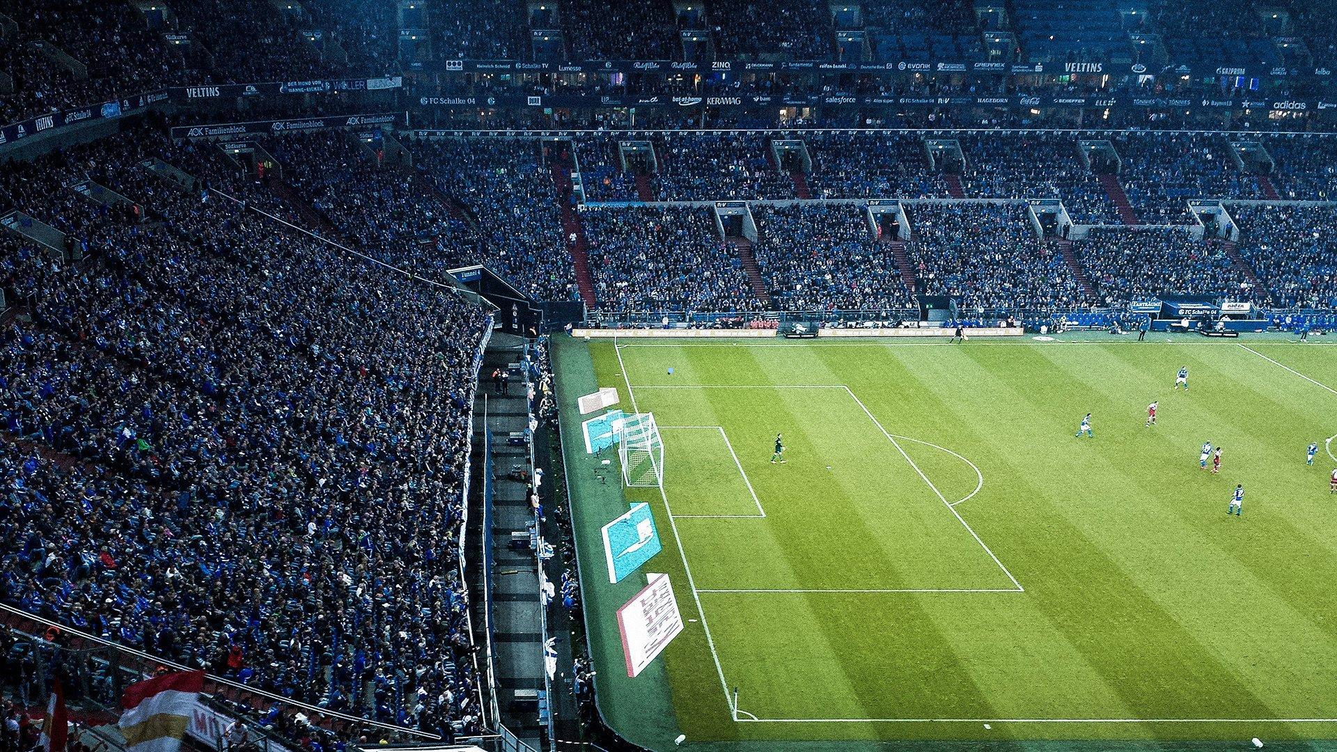 西超杯激战落幕，巴尔韦德罗德里戈建功，皇马2-1力擒马竞